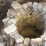 Di rilievo � anche la sala medievale denominata "Vita nel Monastero", dove spiccano alcuni pozzi. Uno di essi, riutilizzato come approvvigionamento di acqua nel XII e XIII secolo, fu convertito a immondezzaio del monastero